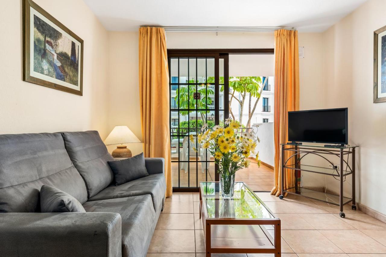 Club Tenerife Apartments Los Cristianos  Exterior photo