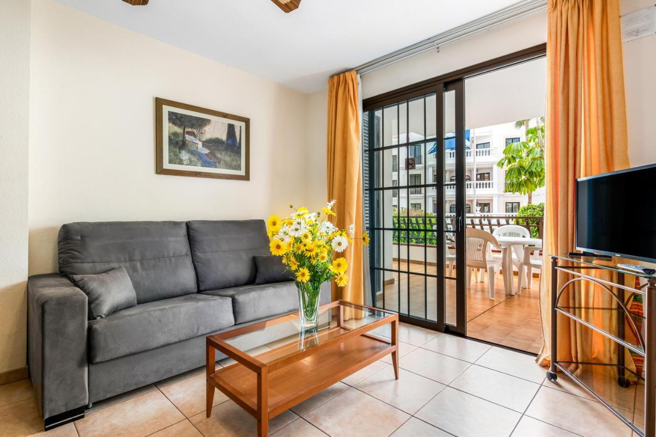 Club Tenerife Apartments Los Cristianos  Exterior photo