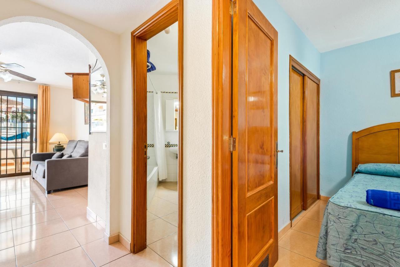 Club Tenerife Apartments Los Cristianos  Exterior photo