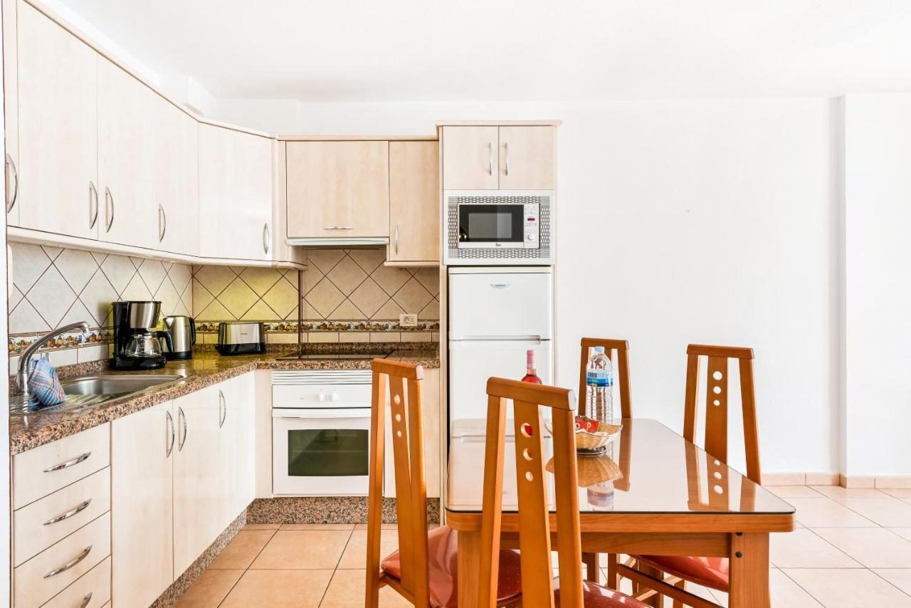 Club Tenerife Apartments Los Cristianos  Exterior photo